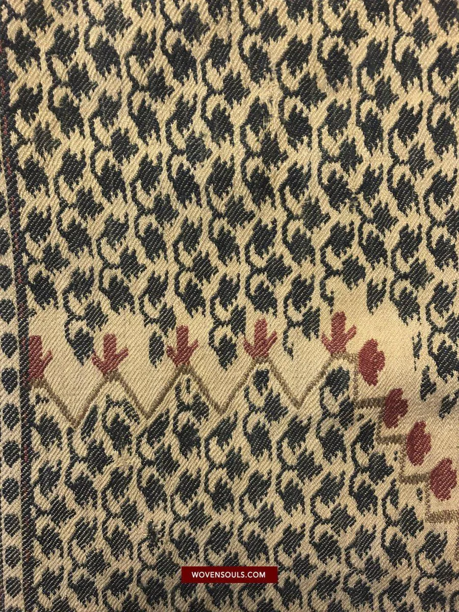 1473 SOLD Antique Moon Shawl