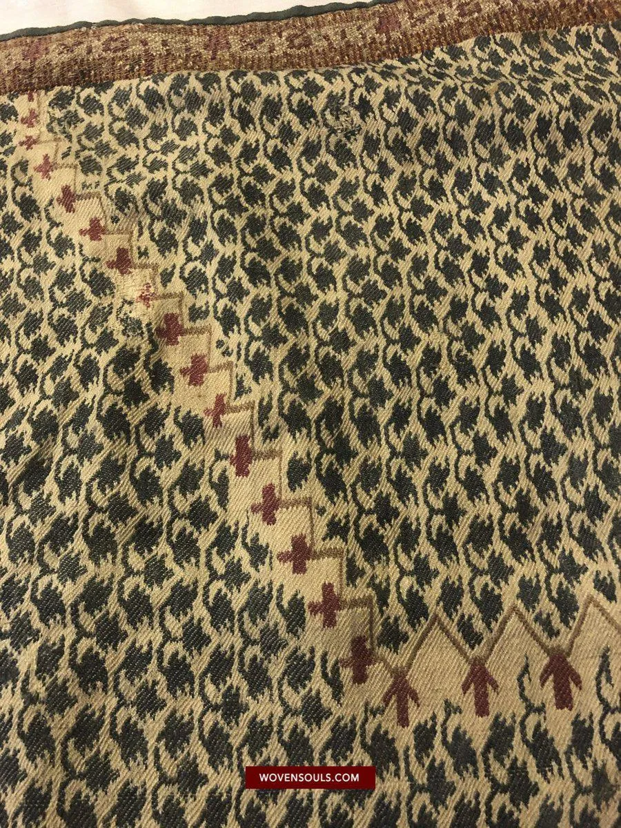 1473 SOLD Antique Moon Shawl