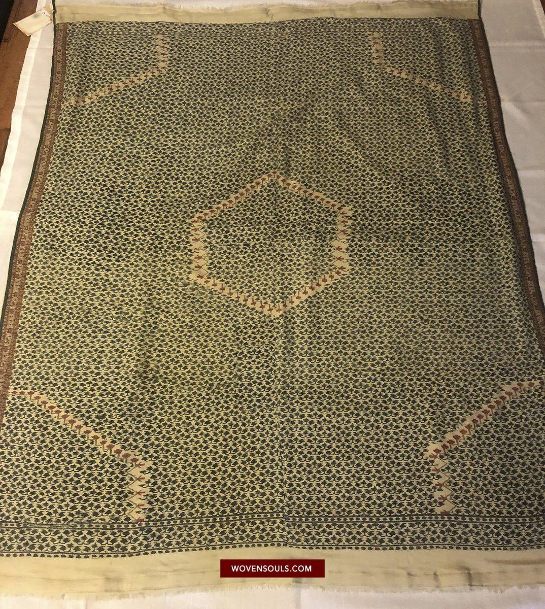 1473 SOLD Antique Moon Shawl