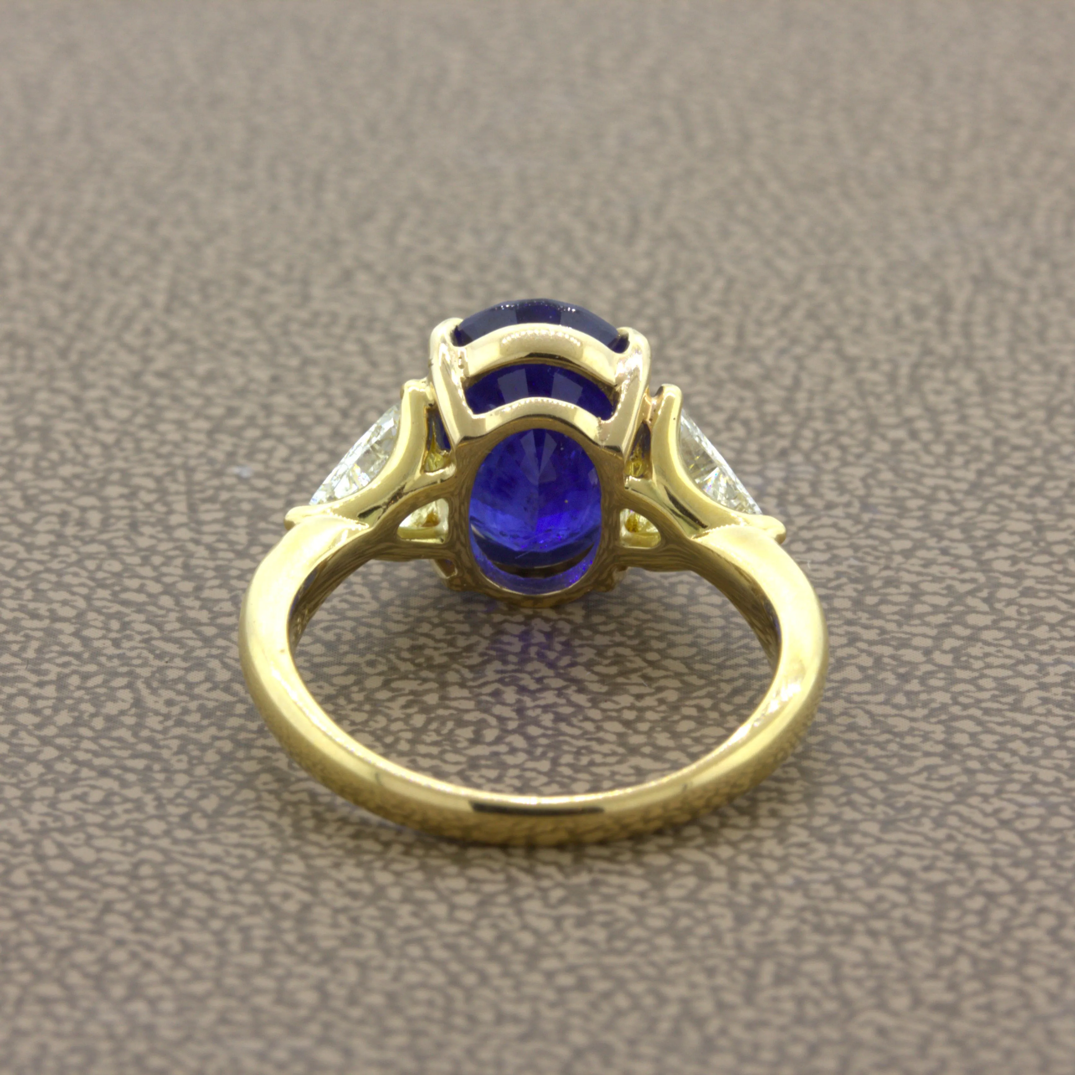 5.87 Carat Blue Sapphire Diamond 18k Yellow Gold 3-Stone Ring, GIA Certified