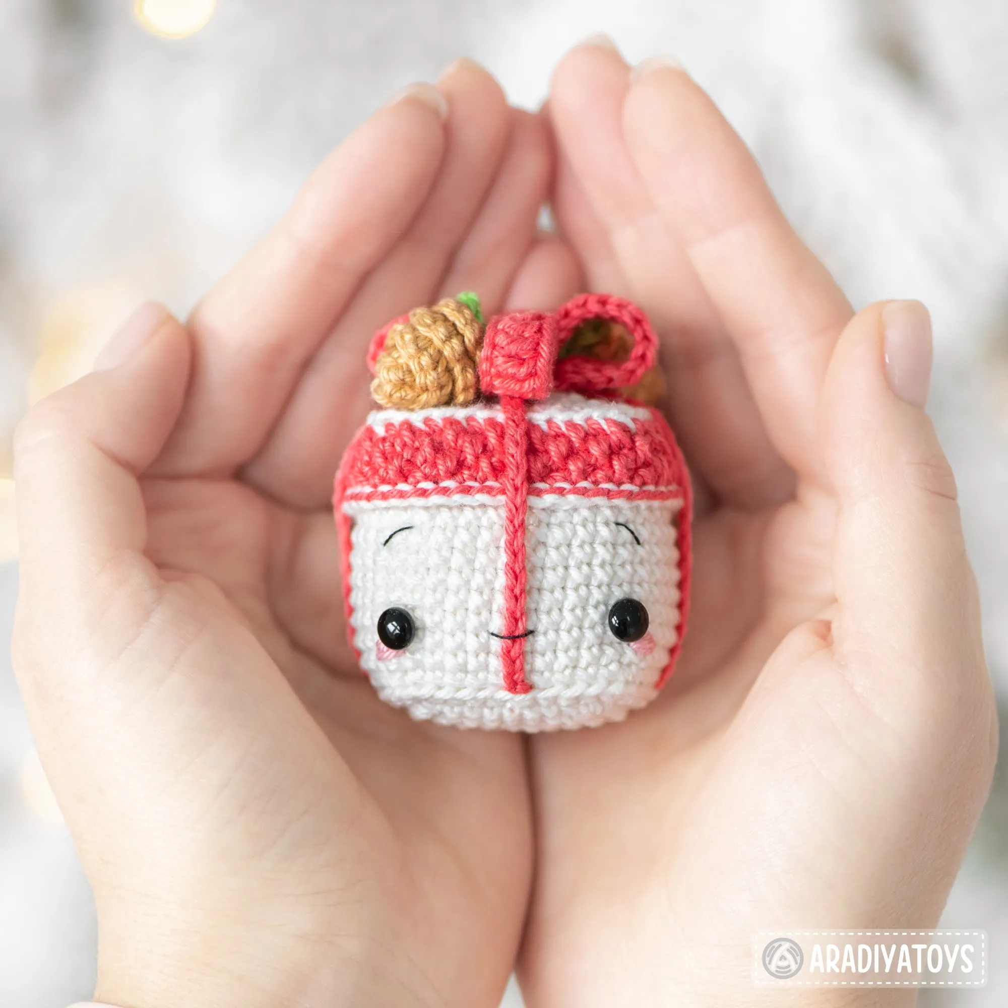 Christmas Minis set 2 from “AradiyaToys Minis” collection / christmas crochet pattern by AradiyaToys (Amigurumi tutorial PDF file)