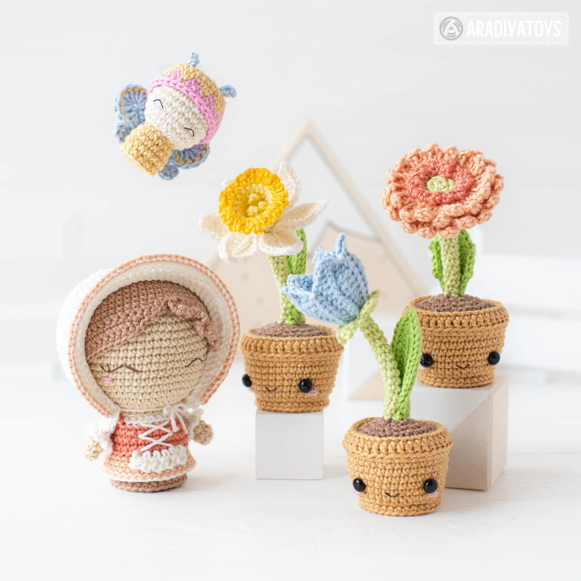 Flower Garden from “Mini Kingdom” collection / crochet patterns by AradiyaToys (Amigurumi tutorial PDF file) / crochet flower / amigurumi