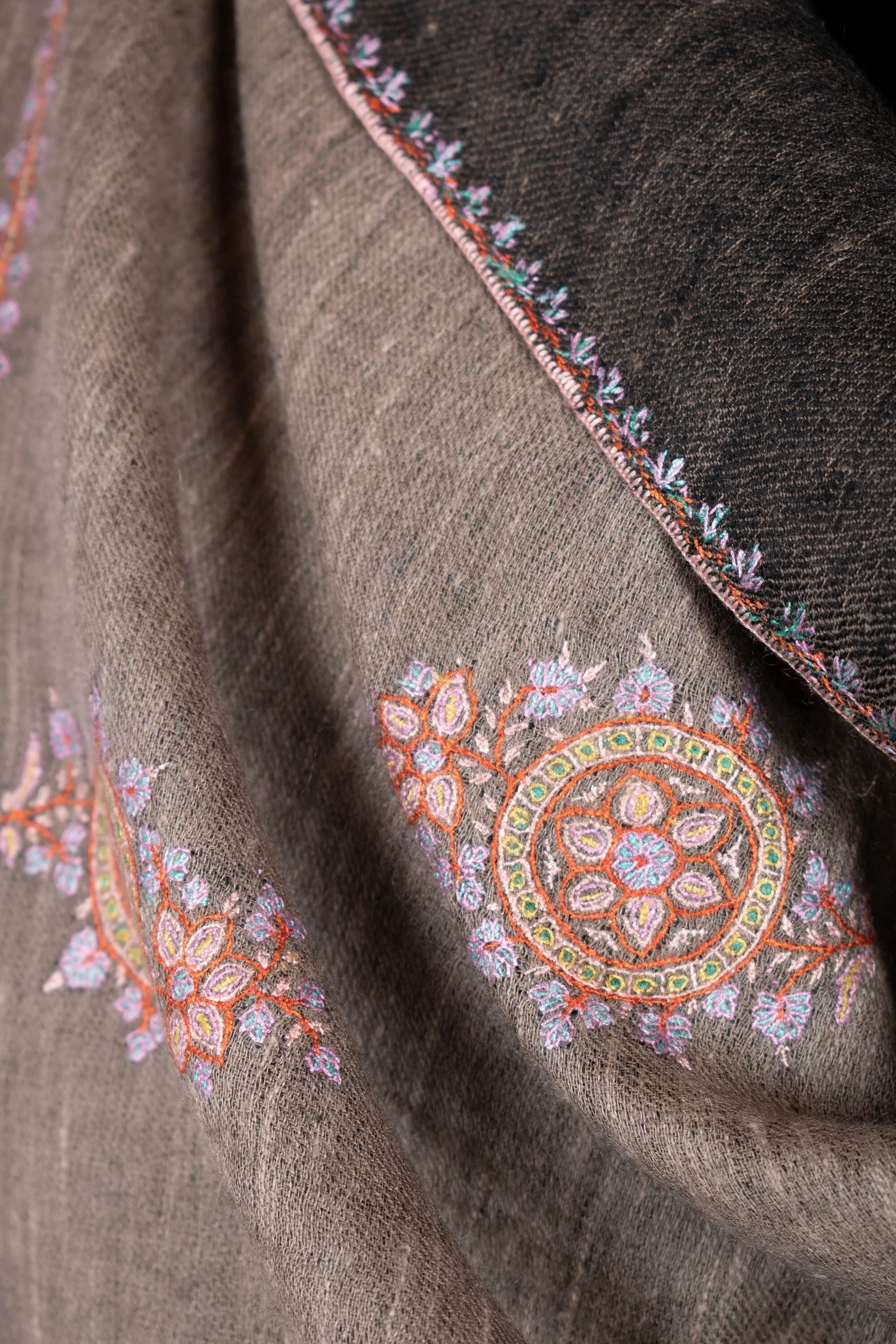 Khusboo Exclusive Dual Shade Reversible, Sozni Embroidery Pashmina Shawl, 40x80"
