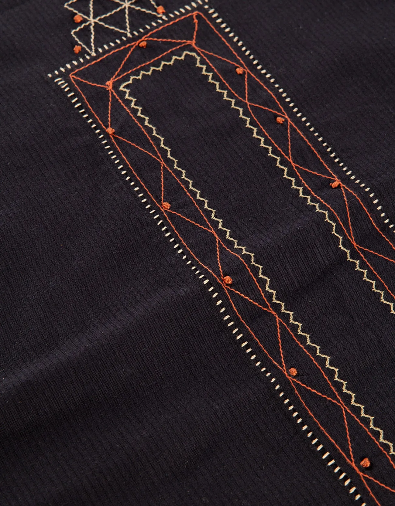 Scarf in cotton with contrast color trim around
