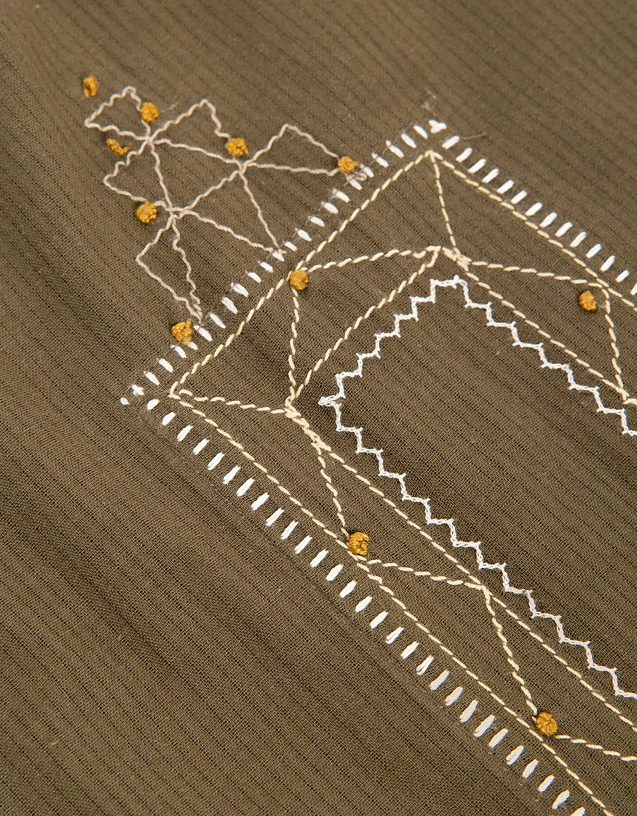 Scarf in cotton with contrast color trim around