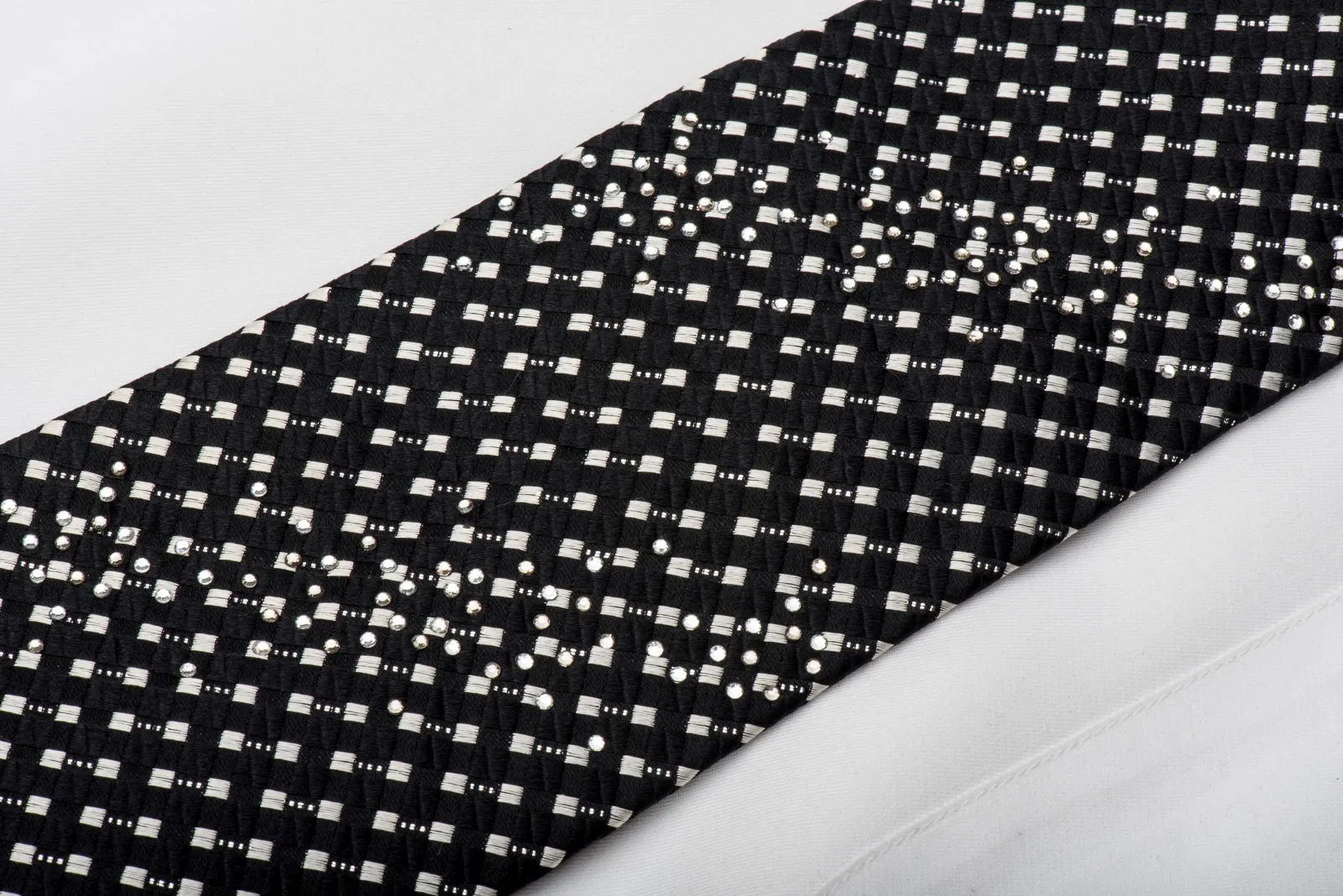 Tie Tree Men's Black Silk Rhinestone Necktie With Silver Sparkles